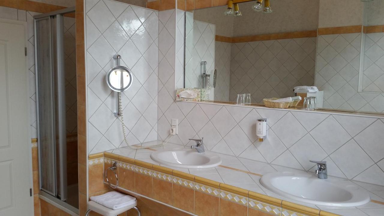 Villa Sophienhoehe Kerpen  Bagian luar foto