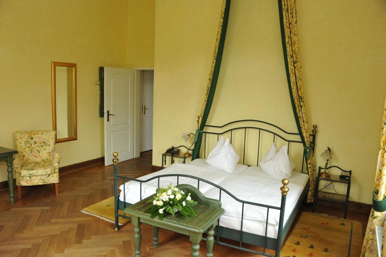 Villa Sophienhoehe Kerpen  Bagian luar foto
