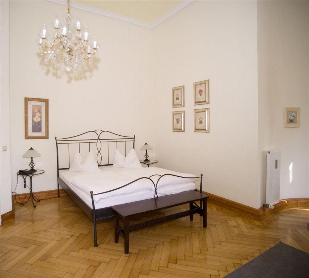 Villa Sophienhoehe Kerpen  Bagian luar foto