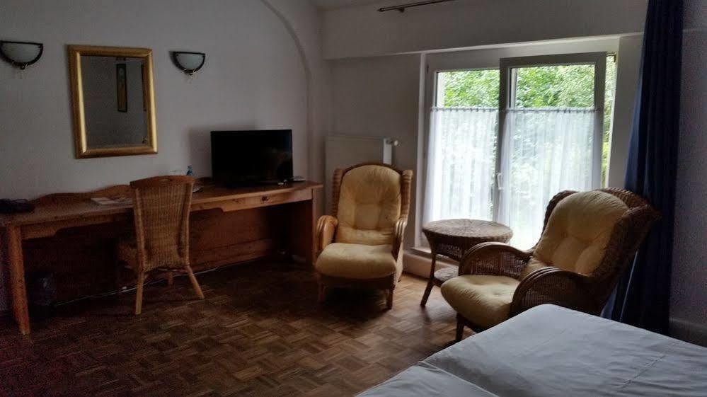 Villa Sophienhoehe Kerpen  Bagian luar foto