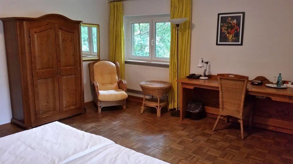 Villa Sophienhoehe Kerpen  Bagian luar foto
